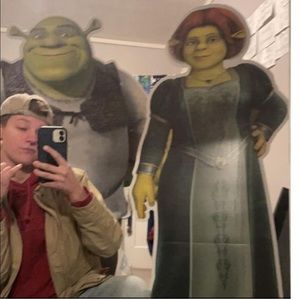 Meet your Posher, Emerson